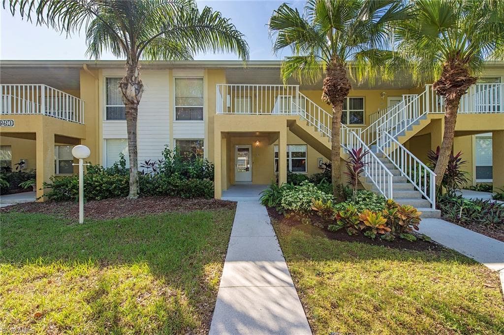 1290 Yesica Ann CIR G-105 NAPLES, FL 34110