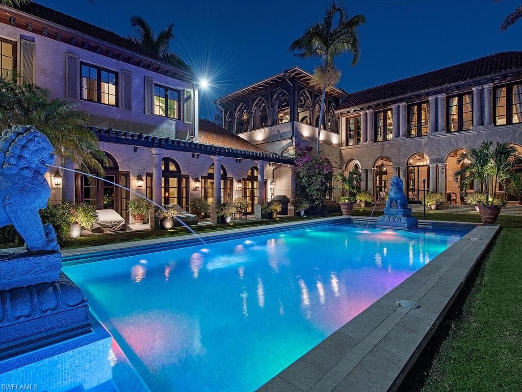 3200 Green Dolphin LN NAPLES, FL 34102