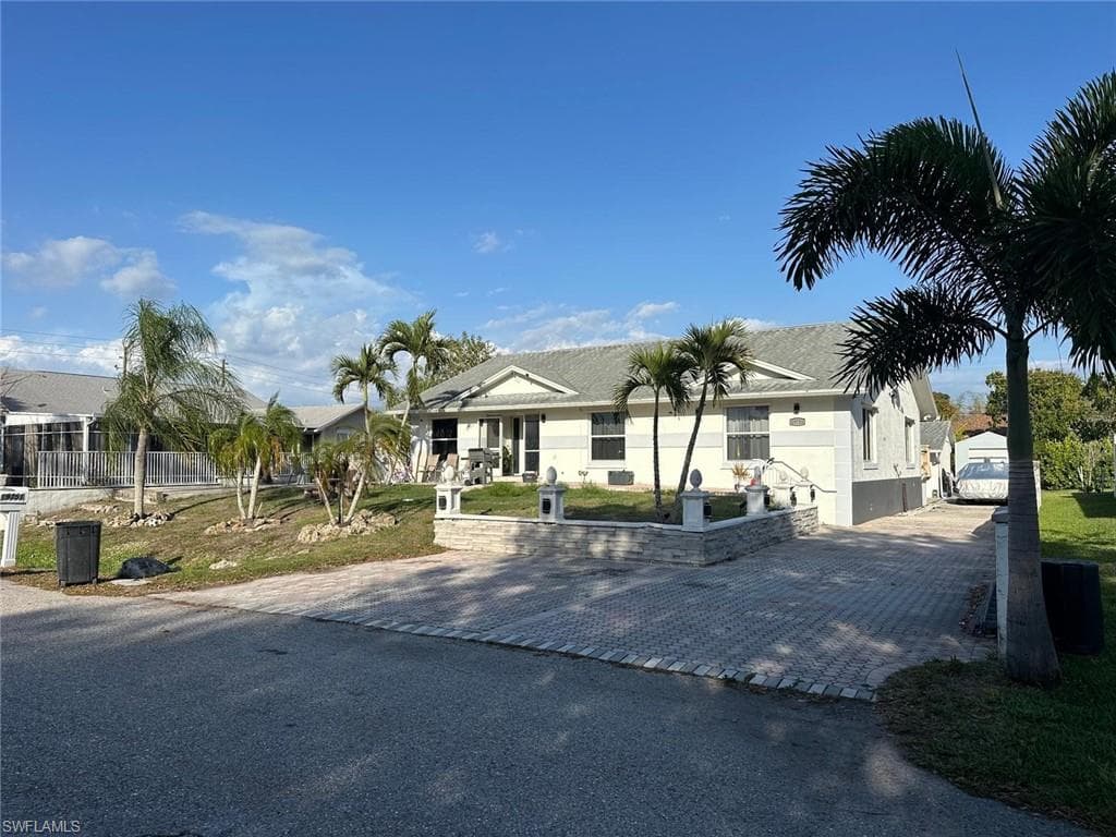 19751 Adams RD FORT MYERS, FL 33908