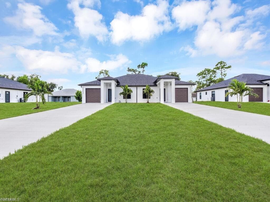 4921 Leonard BLVD S LEHIGH ACRES, FL 33973