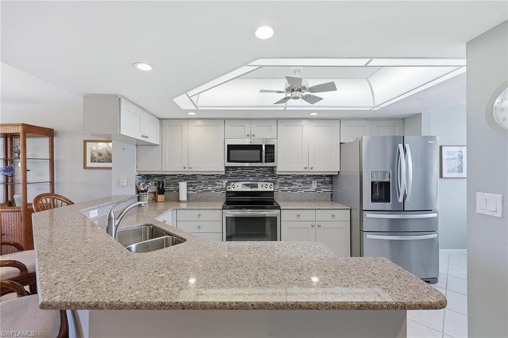 285 Naples Cove DR 1703 NAPLES, FL 34110