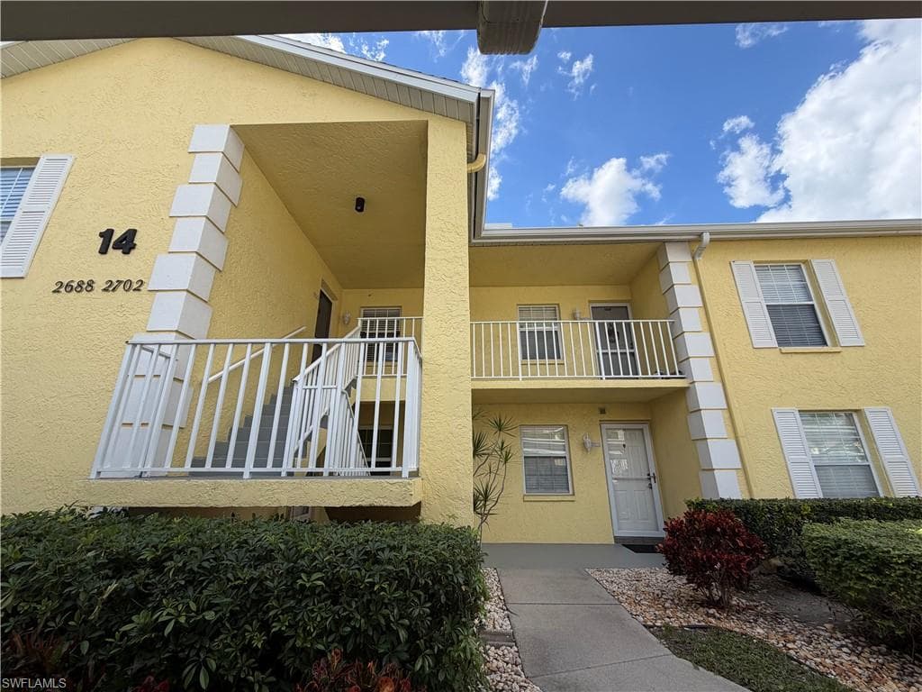 2690 Kings Lake BLVD 102 NAPLES, FL 34112