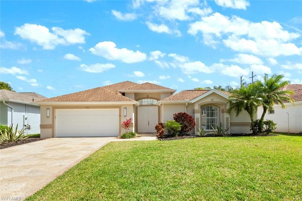 1435 Vintage LN NAPLES, FL 34104