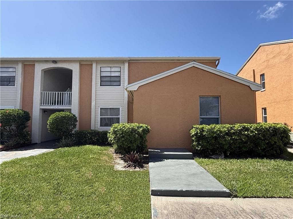 12630 Kenwood LN B FORT MYERS, FL 33907