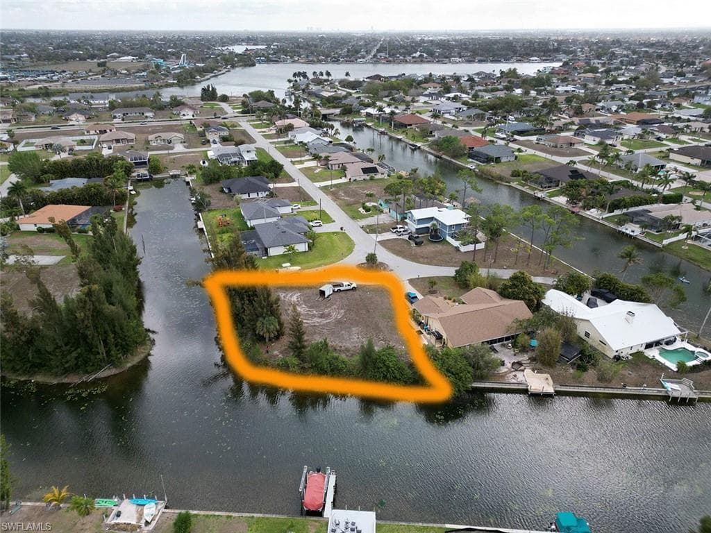 507 SW 7th TER CAPE CORAL, FL 33991