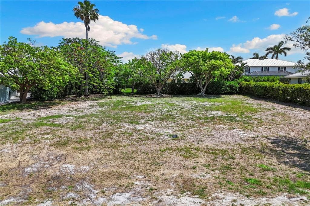 574 Tigertail CT MARCO ISLAND, FL 34145