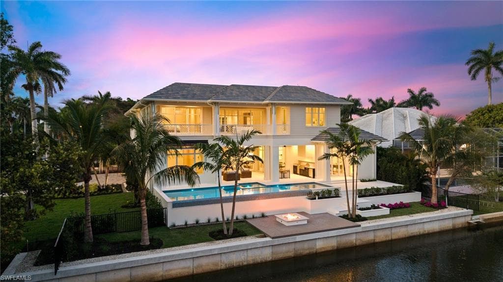 408 16th AVE S NAPLES, FL 34102