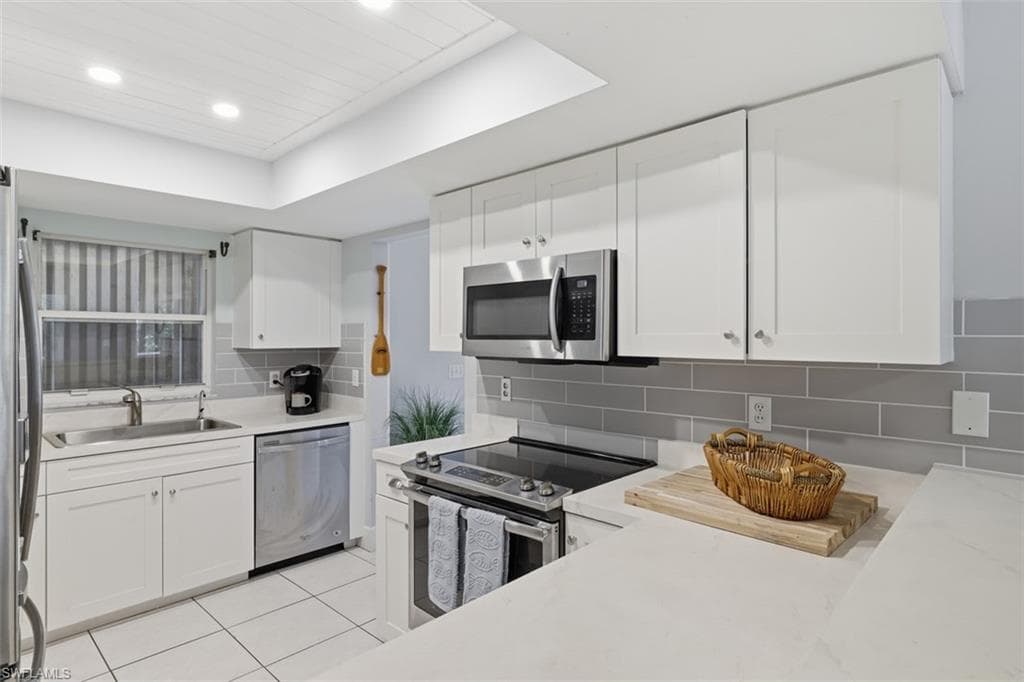 26920 Spanish Gardens DR BONITA SPRINGS, FL 34135