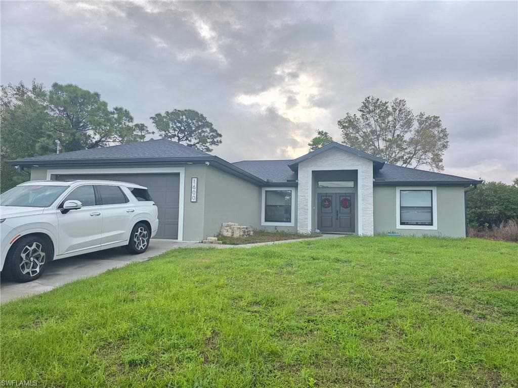 1600 FRED AVE N LEHIGH ACRES, FL 33971