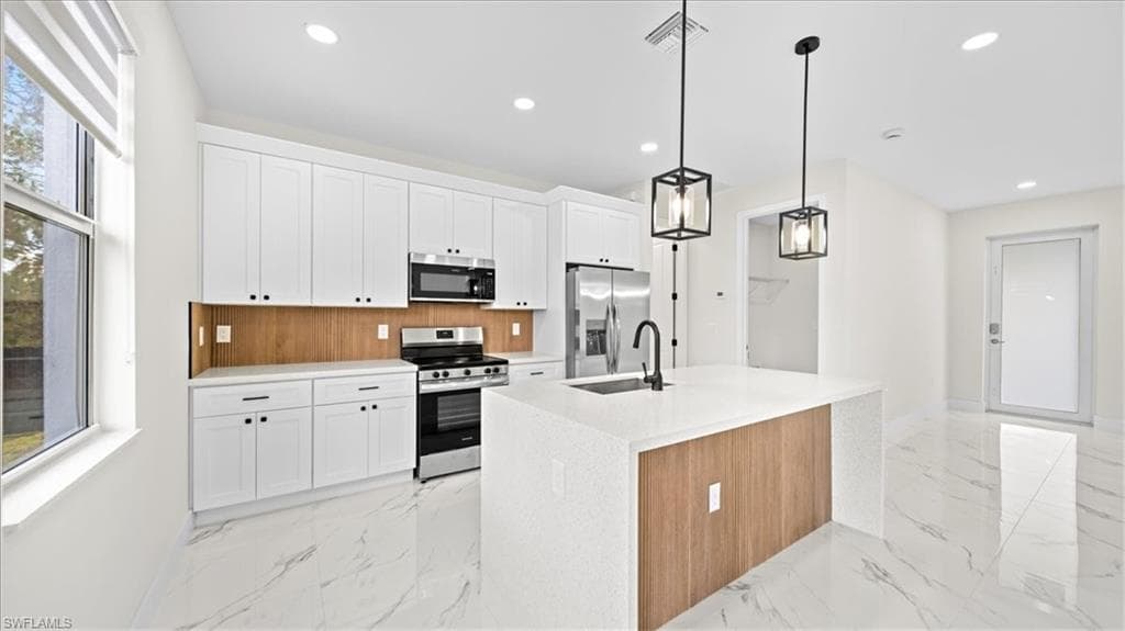 365 Perl ST PORT CHARLOTTE, FL 33954