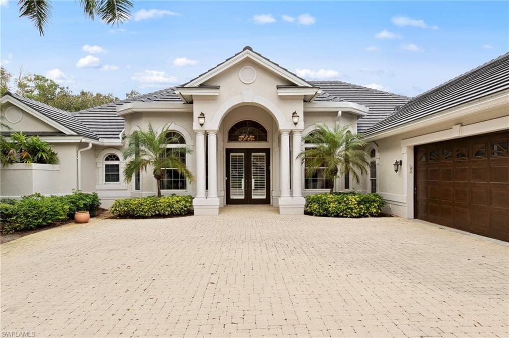 9235 The LN NAPLES, FL 34109