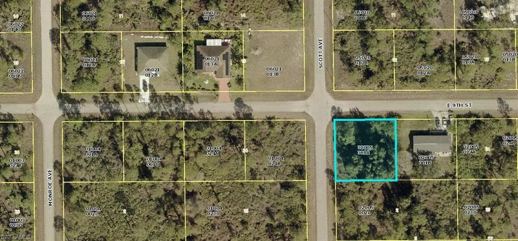 3900 9th ST LEHIGH ACRES, FL 33972