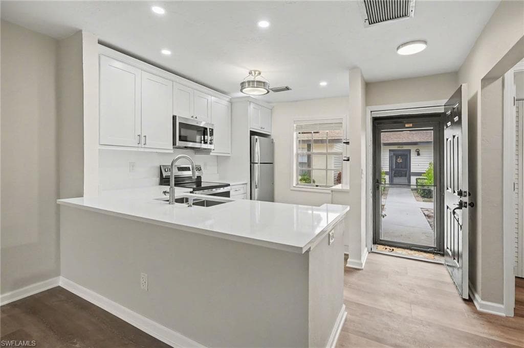 1071 Pine Isle LN 1071 NAPLES, FL 34112