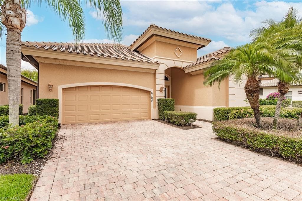 6105 Dogleg DR NAPLES, FL 34113