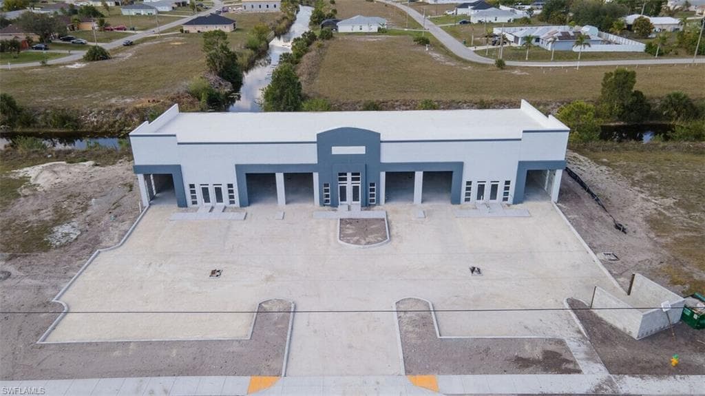 1913 NE 10th TER CAPE CORAL, FL 33909