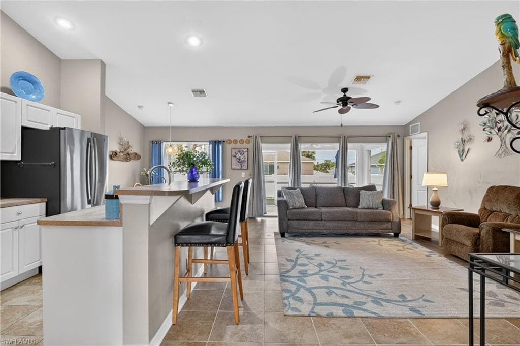 2707 NE 5th AVE CAPE CORAL, FL 33909