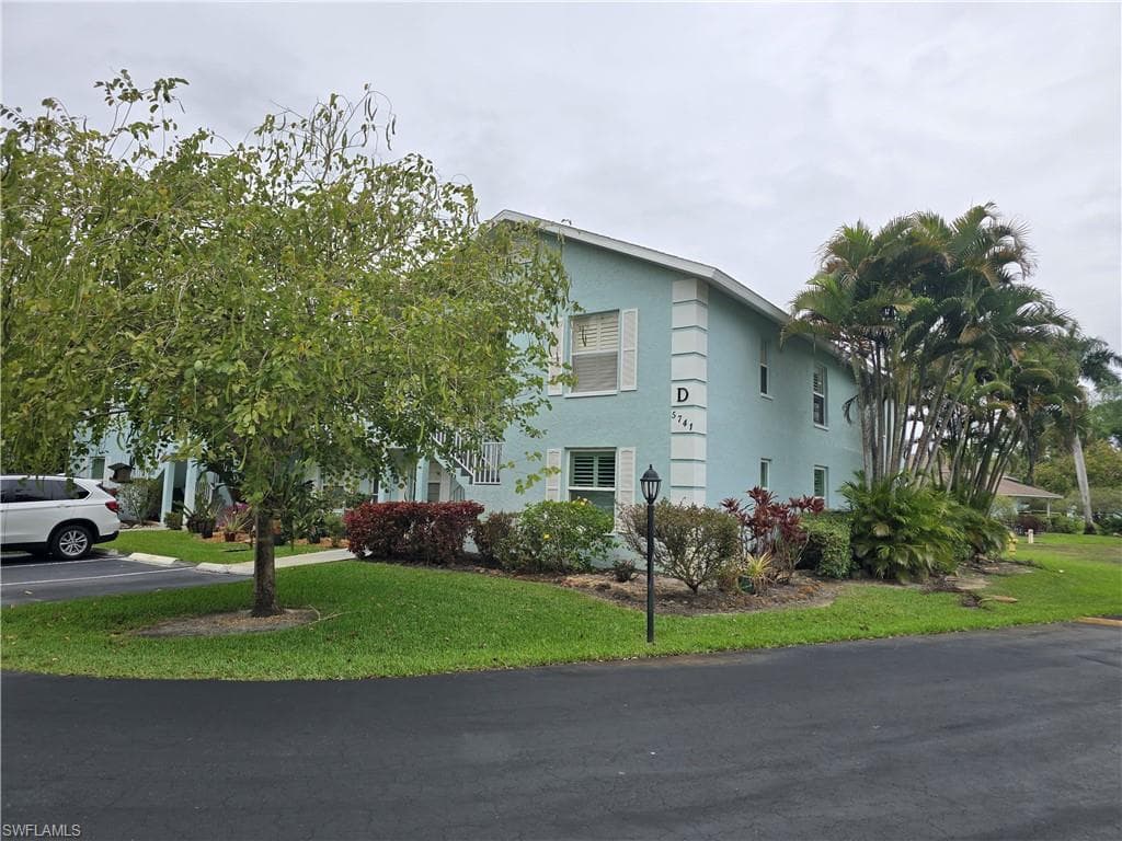 5741 Whitaker RD D-203 NAPLES, FL 34112