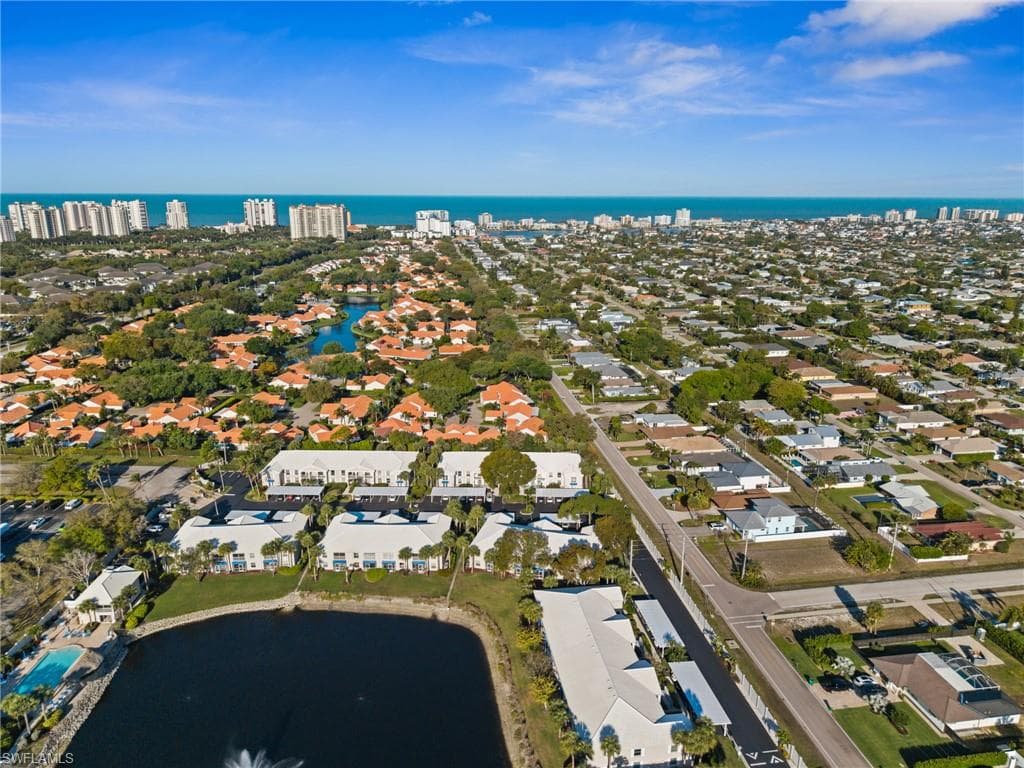 822 Gulf Pavilion DR 201 NAPLES, FL 34108