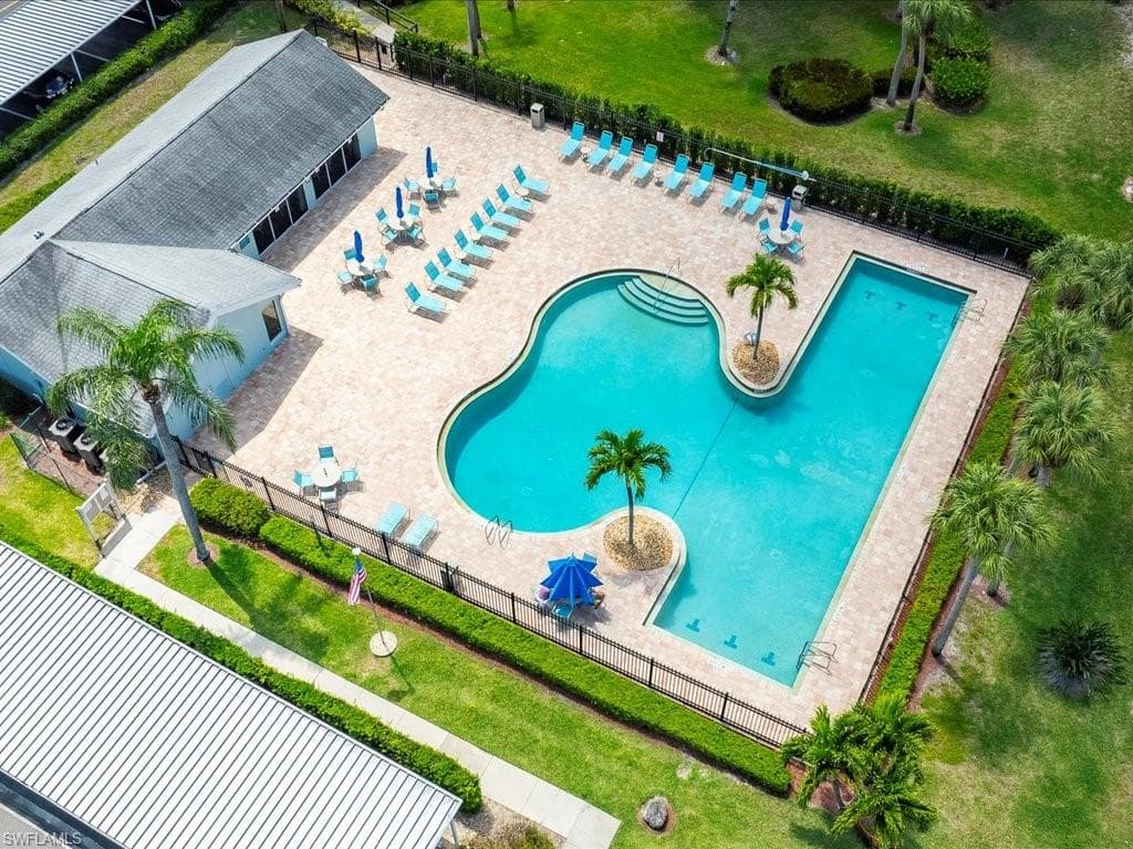 105 Wading Bird CIR U201 NAPLES, FL 34110