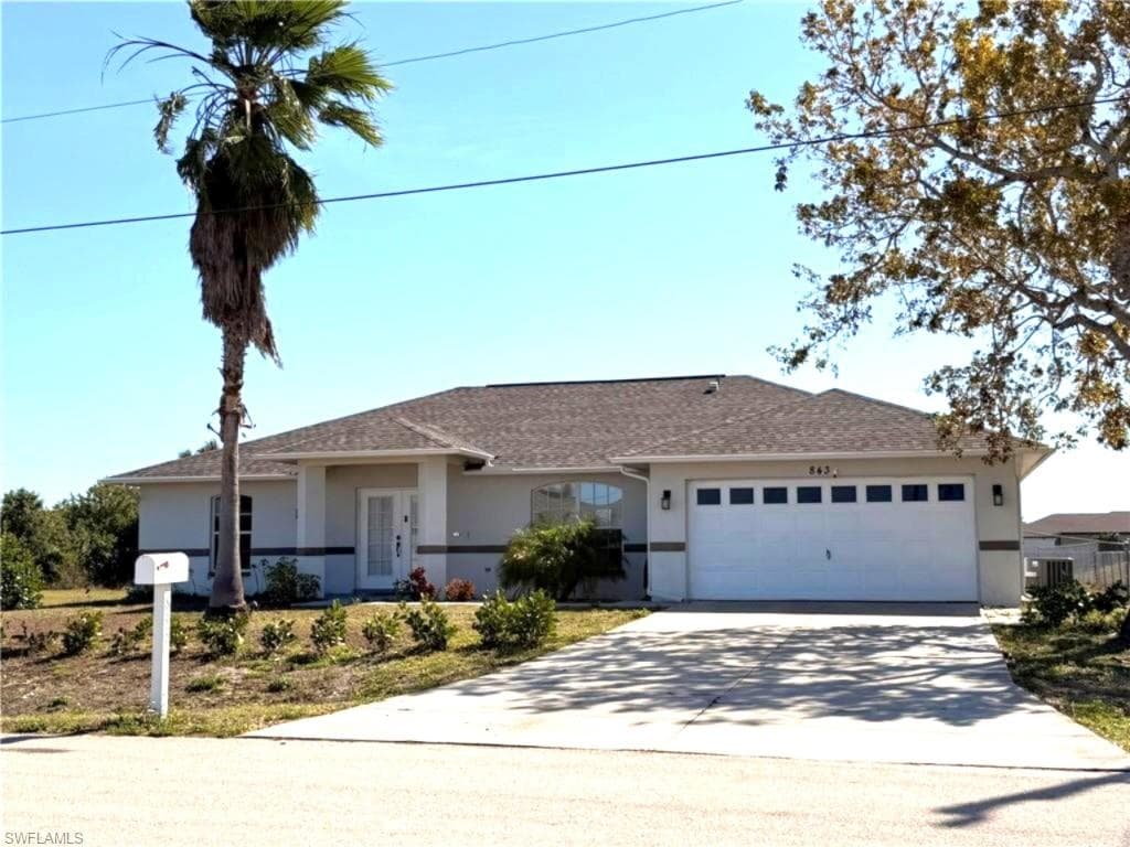 843 Nyasa AVE FORT MYERS, FL 33913