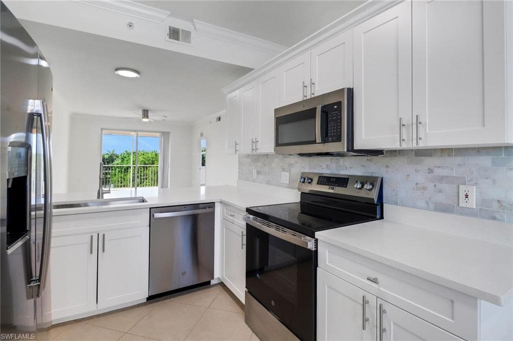 8451 Kingbird LOOP 334 ESTERO, FL 33967
