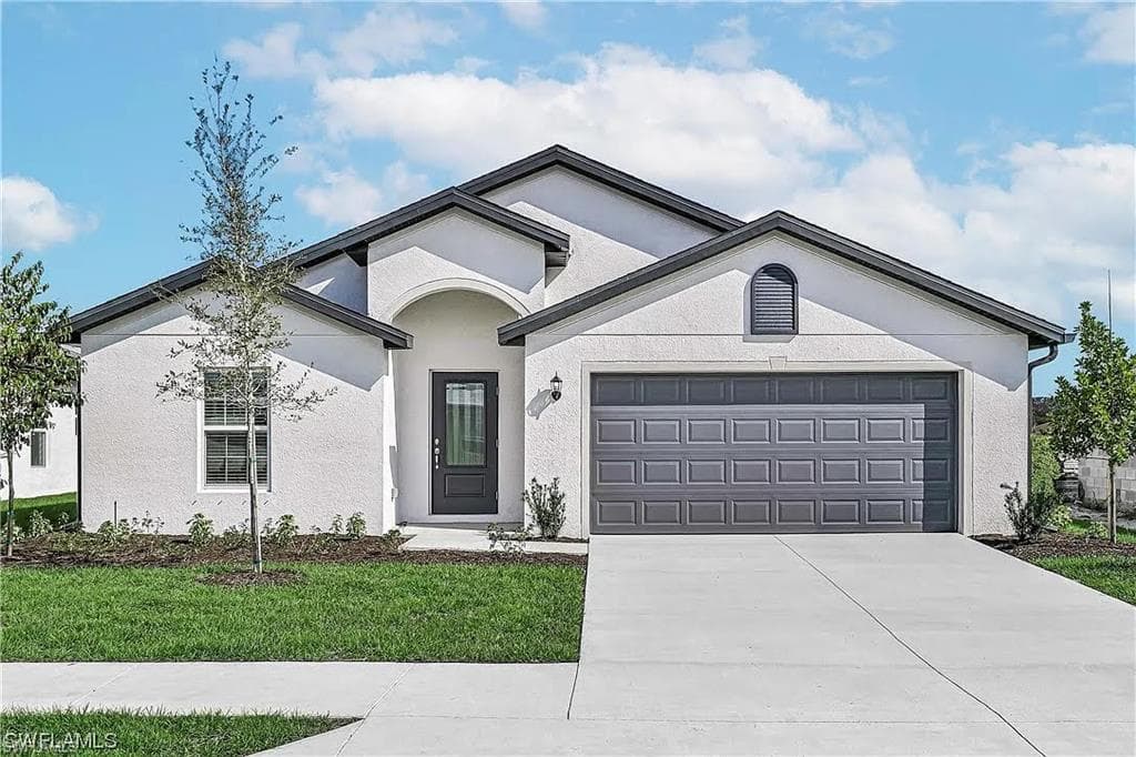 852 Franklin CT IMMOKALEE, FL 34142