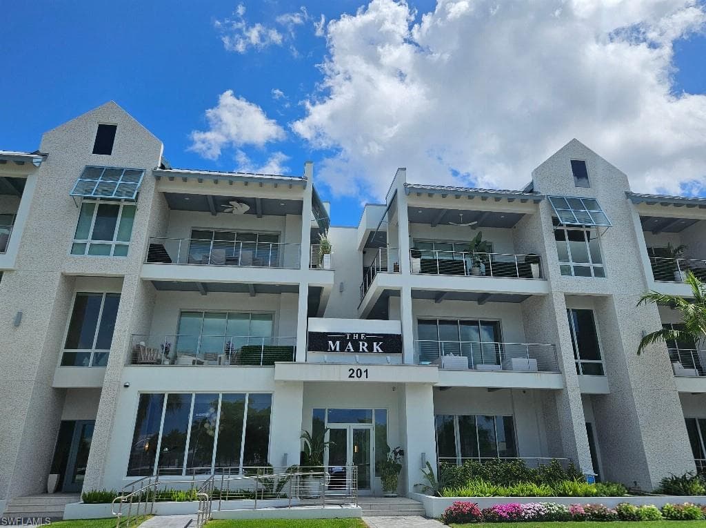 201 8th ST S 309 NAPLES, FL 34102