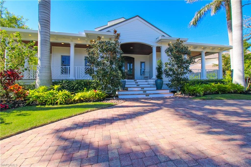 2150 Marina DR NAPLES, FL 34102