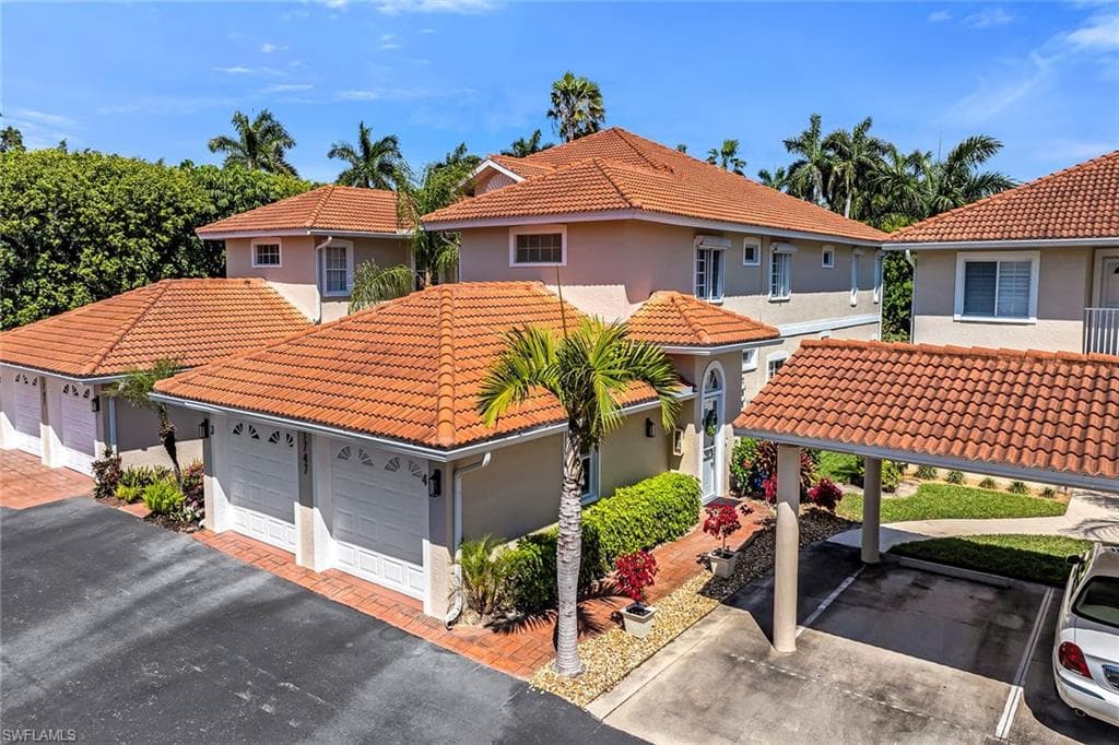 1747 Reuven CIR 4 NAPLES, FL 34112