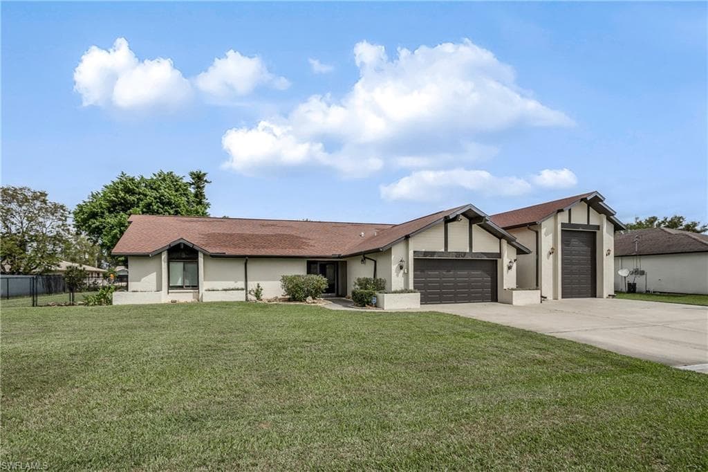 1209 SE 19th ST CAPE CORAL, FL 33990