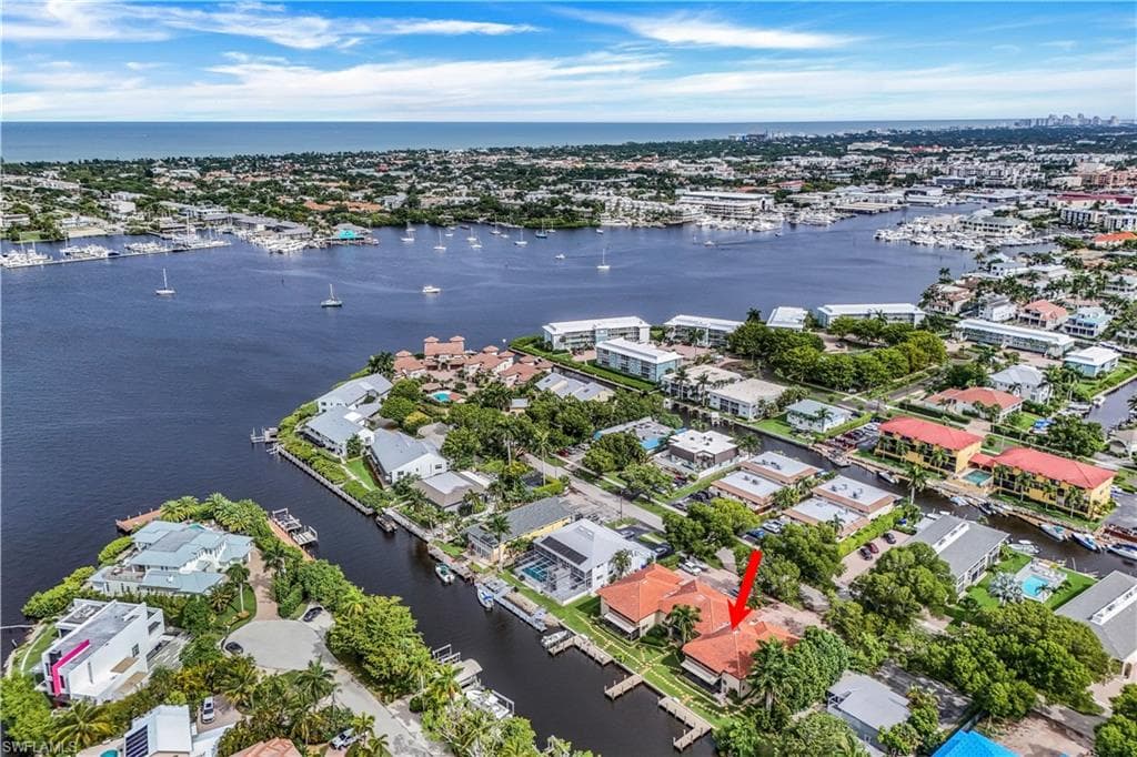1390 Chesapeake AVE 1390 NAPLES, FL 34102