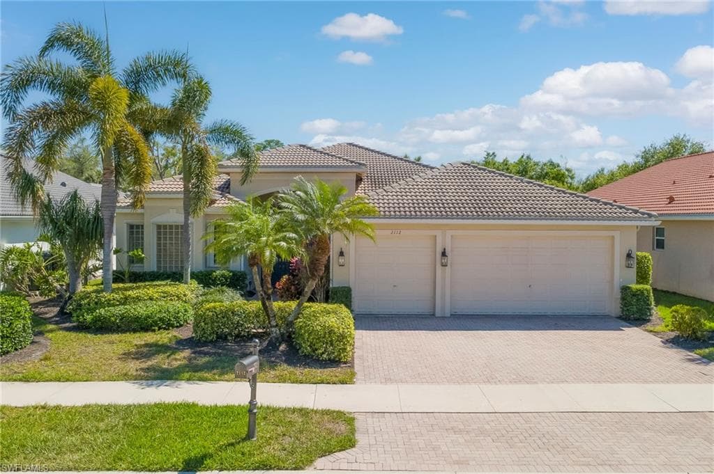 2112 Amargo WAY NAPLES, FL 34119