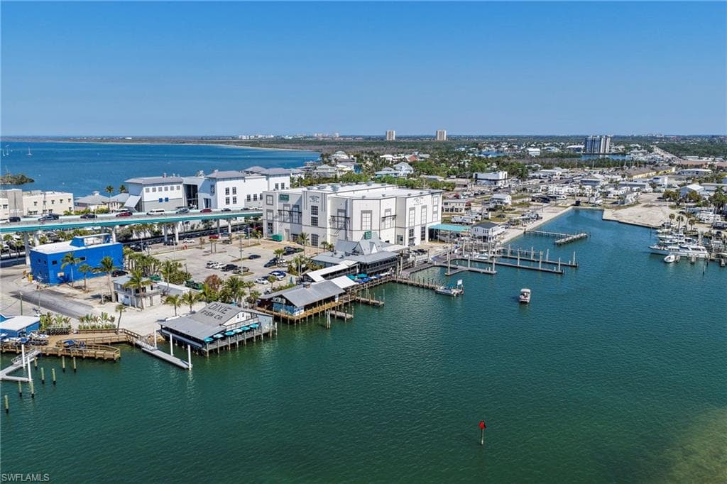 19281 #8 San Carlos BLVD FORT MYERS BEACH, FL 33931