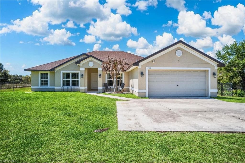 533 Willowbrook DR LEHIGH ACRES, FL 33972