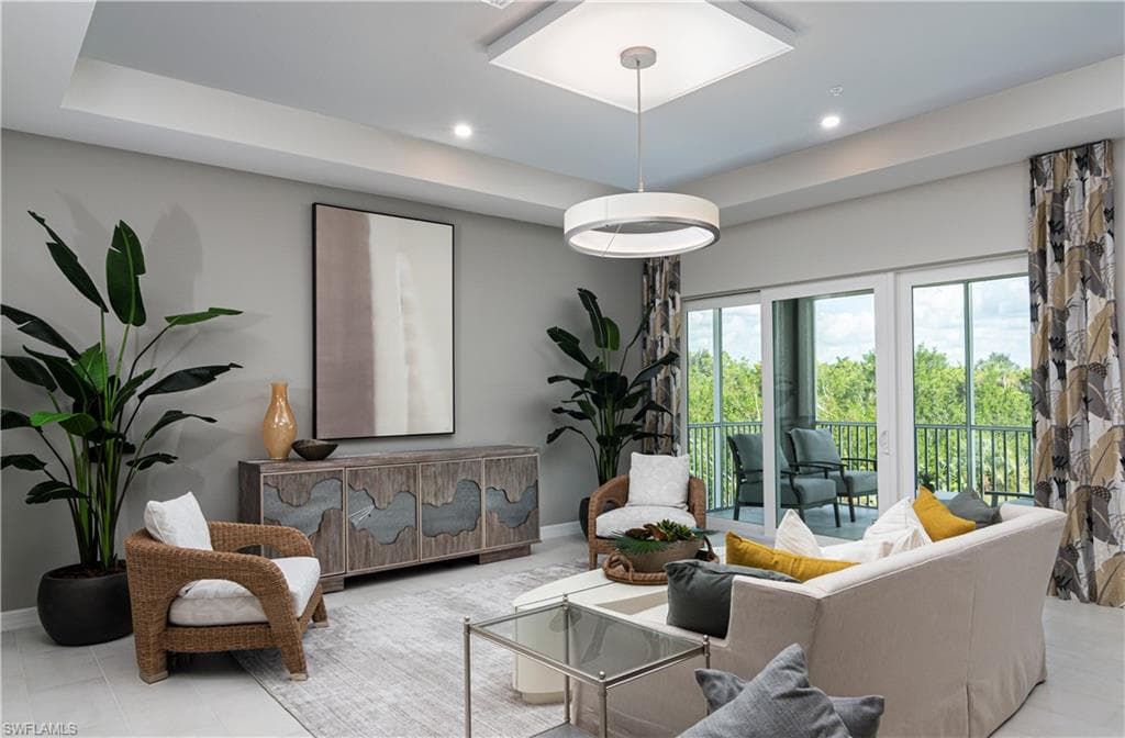 315 Indies DR W 202 NAPLES, FL 34114