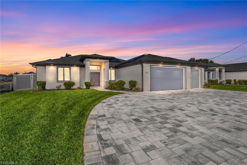 307 Gleason PKWY CAPE CORAL, FL 33914