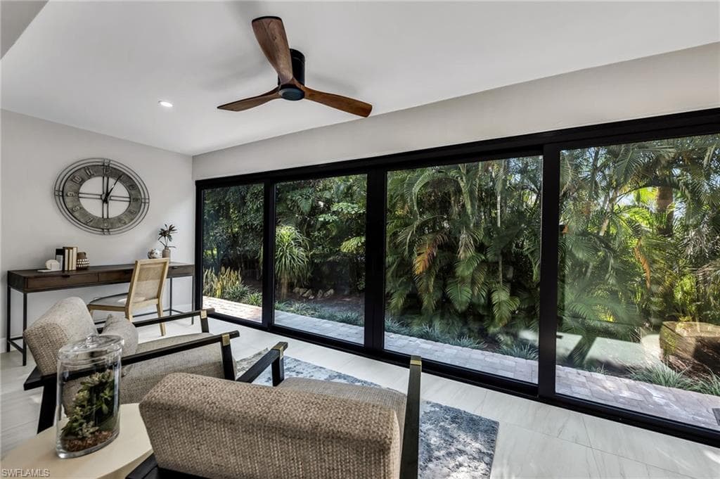 990 8th ST S 1C NAPLES, FL 34102