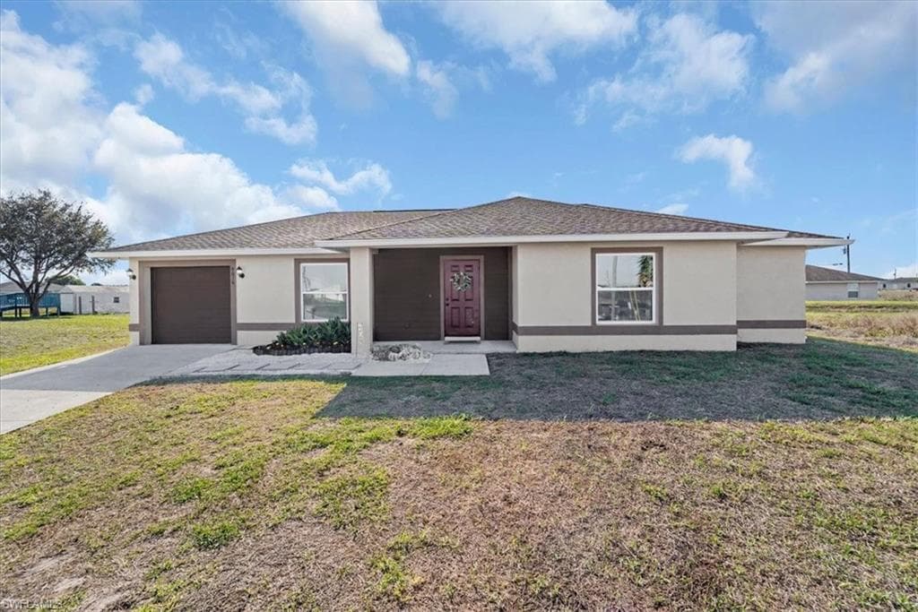 9016 Meadow CIR LABELLE, FL 33935