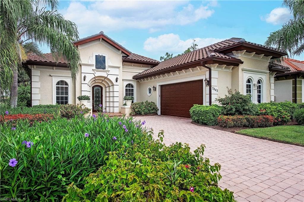 7643 Cottesmore DR NAPLES, FL 34113