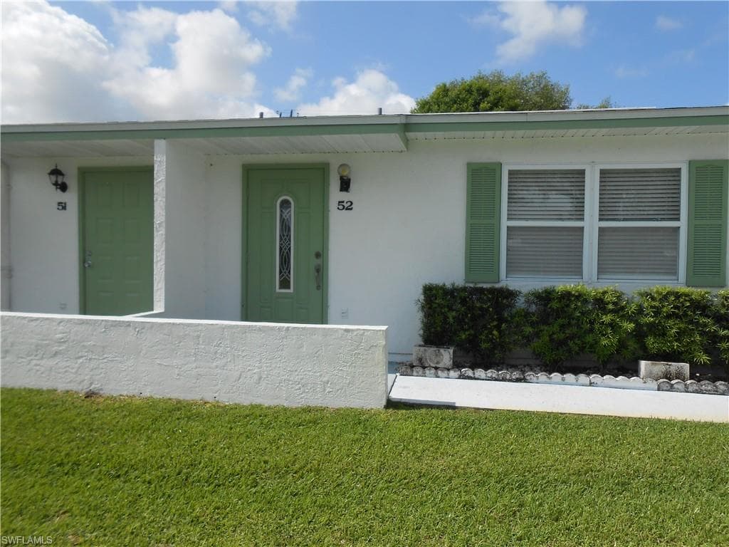 52 Heath Aster LN LEHIGH ACRES, FL 33936
