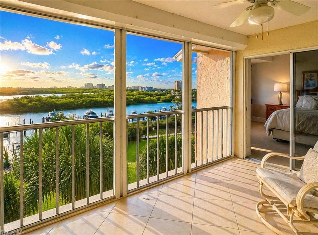 300 Horse Creek DR PH03 NAPLES, FL 34110