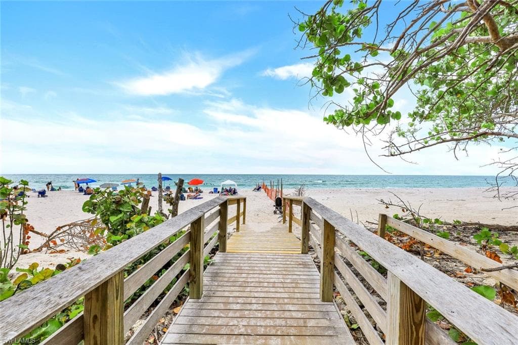 5 Bluebill AVE 410 NAPLES, FL 34108