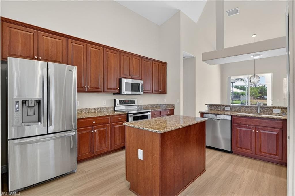 1414 2nd TER CAPE CORAL, FL 33909