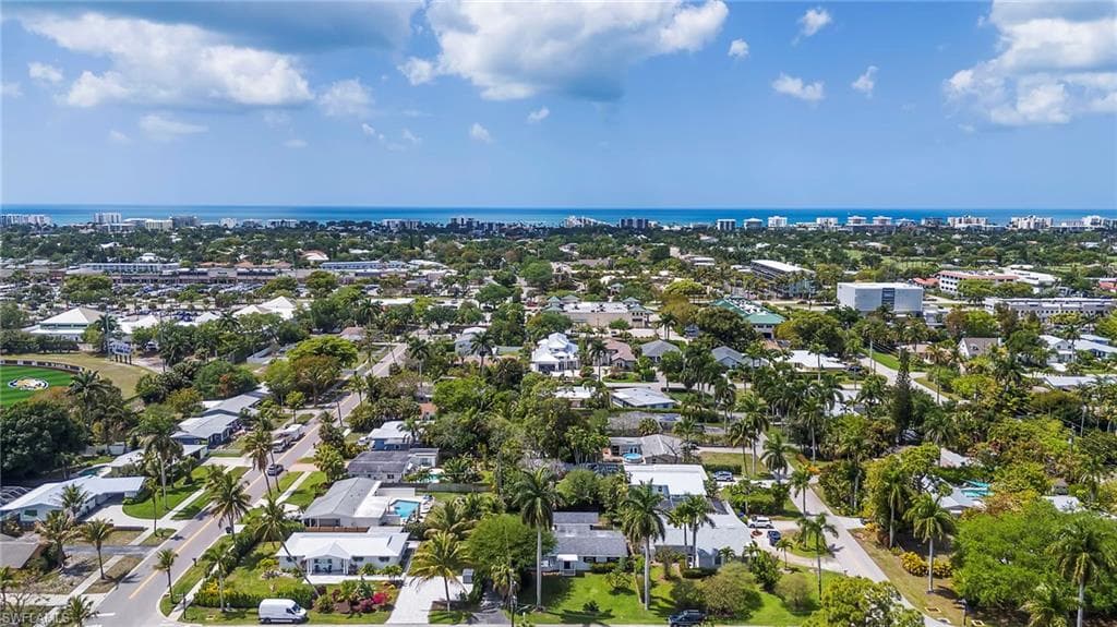 2261 11th ST N NAPLES, FL 34103