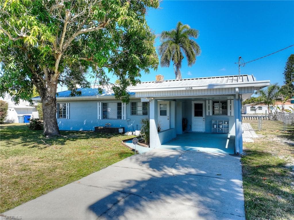 1138 Harbor DR FORT MYERS, FL 33917