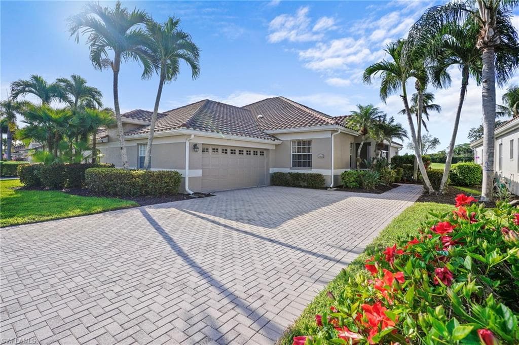 8468 Brittania DR FORT MYERS, FL 33912