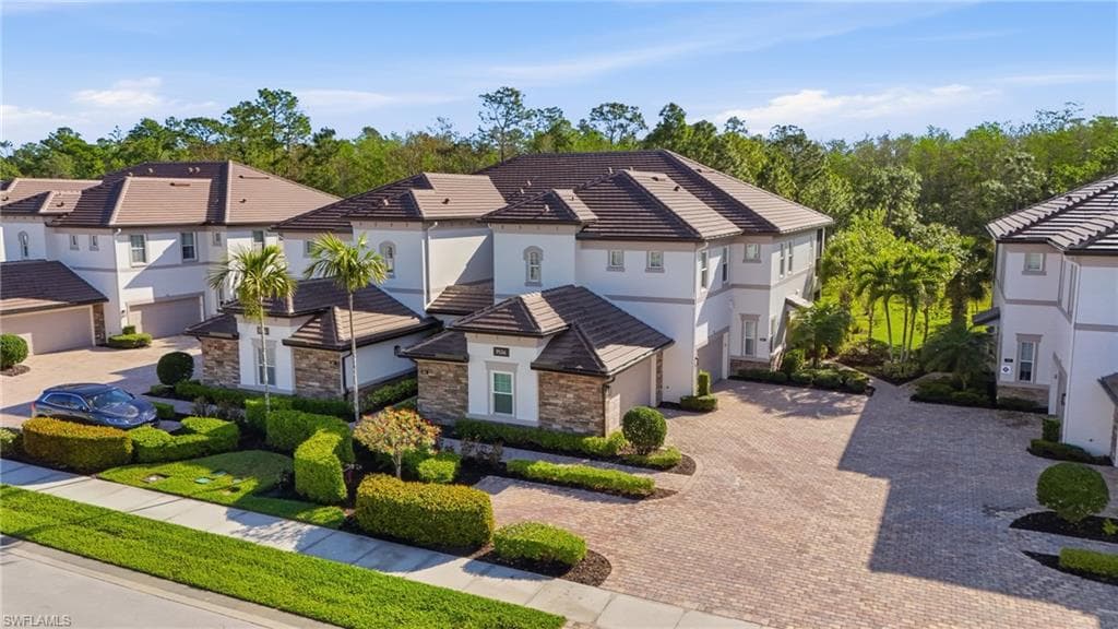 9536 Ironstone TER 202 NAPLES, FL 34120