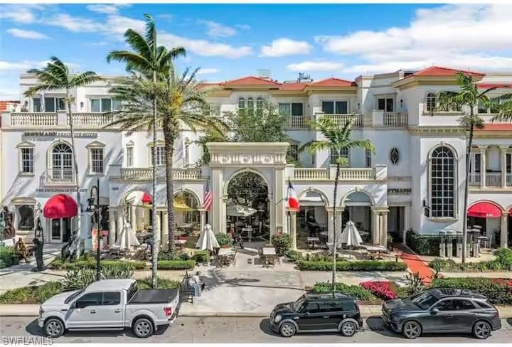 365 5th AVE S 307 NAPLES, FL 34102