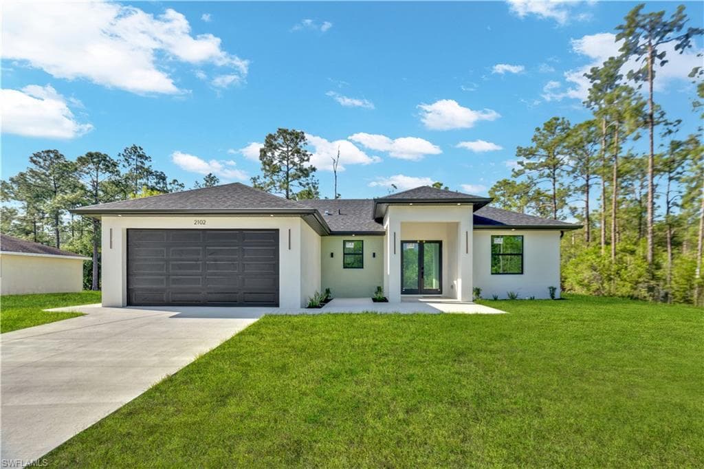 2102 E 13th ST LEHIGH ACRES, FL 33972