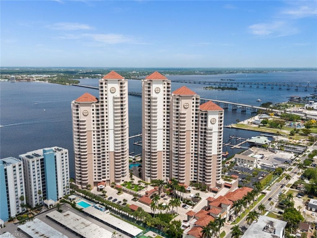 2090 W First ST G807 FORT MYERS, FL 33901